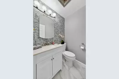 9 Kirken Knoll Drive, Town and Country, MO 63131 - Photo 19