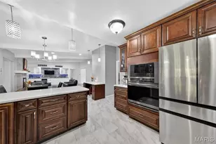 9 Kirken Knoll Dr, Town and Country, MO 63131 - Photo 17