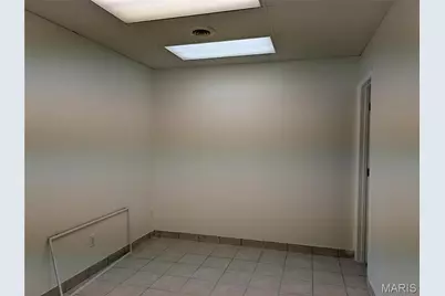 1434 Chambers Road, Saint Louis, MO 63135 - Photo 7