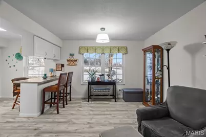 1745 Herault Place #B, Saint Louis, MO 63125 - Photo 9