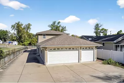 16 Midland Avenue, Maryland Heights, MO 63043 - Photo 39