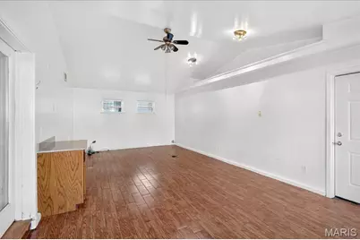 16 Midland Avenue, Maryland Heights, MO 63043 - Photo 19