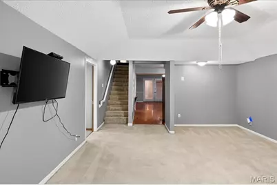 16 Midland Avenue, Maryland Heights, MO 63043 - Photo 3