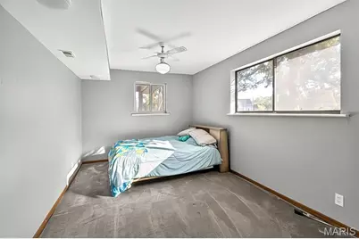 16 Midland Avenue, Maryland Heights, MO 63043 - Photo 21