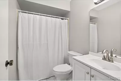 16 Midland Avenue, Maryland Heights, MO 63043 - Photo 31