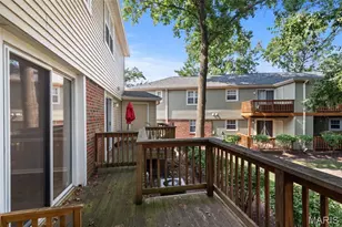 8825 Wrenwood Ln, Brentwood, MO 63144 - Photo 23