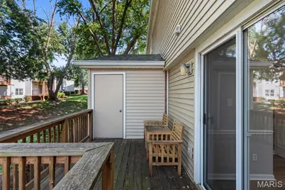 8825 Wrenwood Lane, Brentwood, MO 63144 - Photo 9