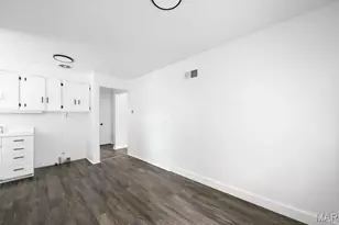 4513 Rosewood Ave., Saint Louis, MO 63120 - Photo 3