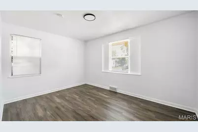 4513 Rosewood Avenue, Saint Louis, MO 63120 - Photo 7