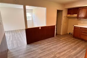 10501 Lilac Ave, Saint Louis, MO 63137 - Photo 13