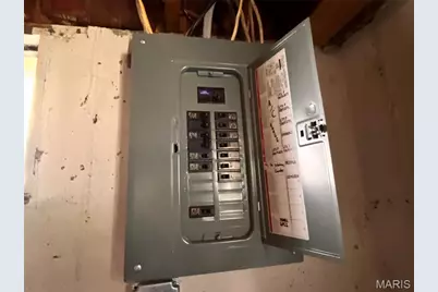 10501 Lilac Avenue, Saint Louis, MO 63137 - Photo 17