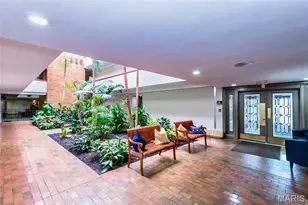 950 E Rue De La Banque, Saint Louis, MO 63141 - Photo 23