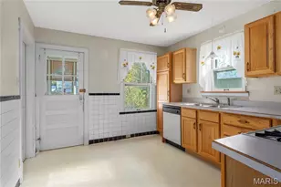 2424 Rockford Ave, Saint Louis, MO 63144 - Photo 11