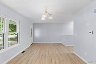 217 Roaring River Dr, O'Fallon, MO 63366 - Photo 5