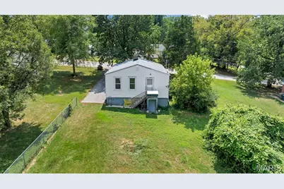 10525 Hobday Avenue, Saint Ann, MO 63074 - Photo 3