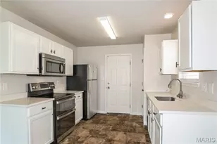 17 Brookfield Ct, Wentzville, MO 63385 - Photo 7