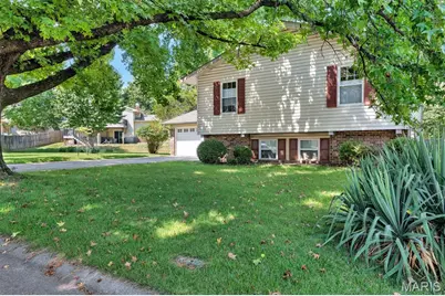 12177 Rain Hollow Court, Maryland Heights, MO 63043 - Photo 9