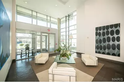 4545 Lindell Boulevard #14, Saint Louis, MO 63108 - Photo 3