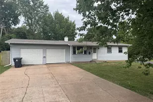 1090 Howdershell Rd, Florissant, MO 63031 - Photo 1