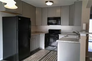 18 W Homefield Point Ct, O'Fallon, MO 63366 - Photo 3