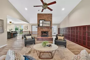 4931 Theiss Rd, Saint Louis, MO 63128 - Photo 3