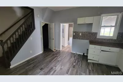 9704 S Broadway, Saint Louis, MO 63125 - Photo 3