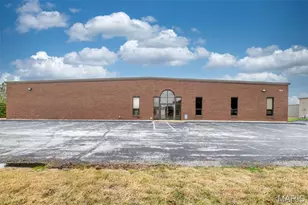 617 Cepi Dr, Chesterfield, MO 63005 - Photo 1