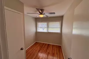 329 Midlothian Rd, Unincorporated, MO 63137 - Photo 9