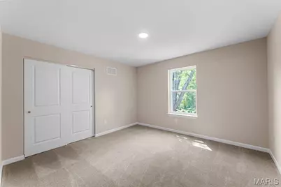 3360 Suncrest Avenue, Saint Louis, MO 63114 - Photo 11