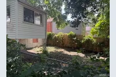 4936 Harney, Saint Louis, MO 63115 - Photo 3