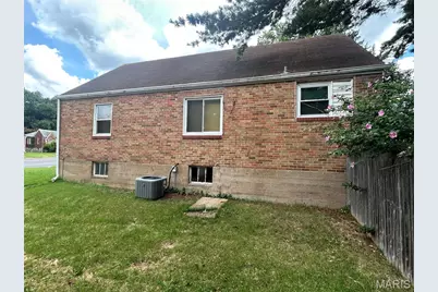 385 Kingston Drive, Saint Louis, MO 63125 - Photo 11