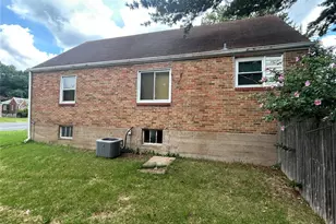 385 Kingston Dr, Saint Louis, MO 63125 - Photo 11