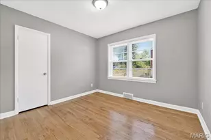 9472 Yorktown Dr, Bellefontaine Neighbors, MO 63137 - Photo 17