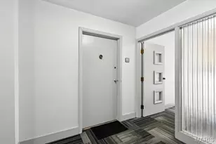 2 Delcrest Ct, University City, MO 63124 - Photo 3