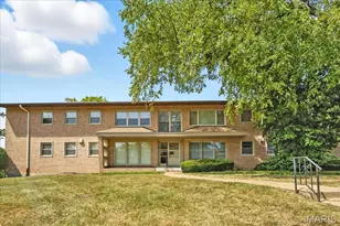 2 Delcrest Ct, University City, MO 63124 - Photo 1