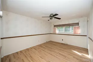 2570 Guildford Dr, Florissant, MO 63033 - Photo 17