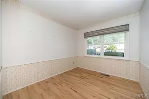 2570 Guildford Dr, Florissant, MO 63033 - Photo 23