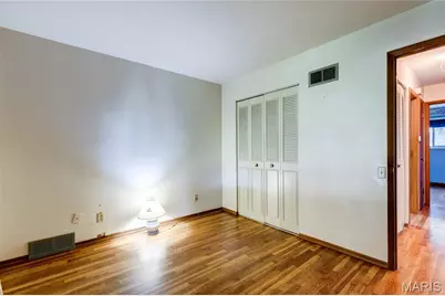 100 Broadmere Drive, Florissant, MO 63033 - Photo 15