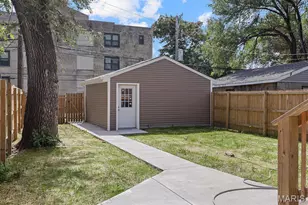 4112 W Belle Pl, Saint Louis, MO 63108 - Photo 21