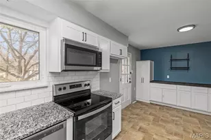 717 Crosswood Dr, Saint Charles, MO 63303 - Photo 17