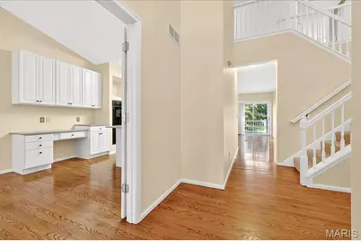 153 Vonbehren Drive, Chesterfield, MO 63005 - Photo 3