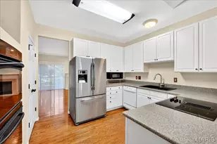 153 Vonbehren Dr, Chesterfield, MO 63005 - Photo 13