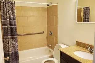 698 Carriage Ln, Hazelwood, MO 63042 - Photo 11