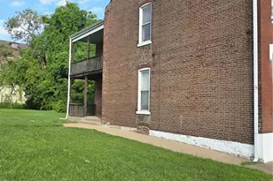2803 Hadley St, Saint Louis, MO 63107 - Photo 3