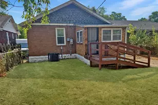 1487 Engelholm Ave, Normandy, MO 63133 - Photo 17