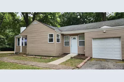 818 Robert Avenue, Ferguson, MO 63135 - Photo 1