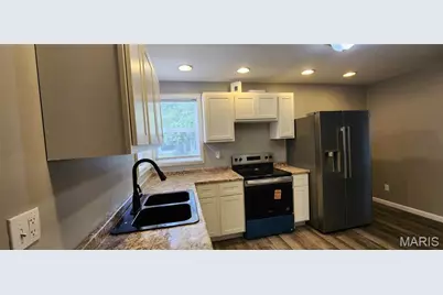 818 Robert Avenue, Ferguson, MO 63135 - Photo 9