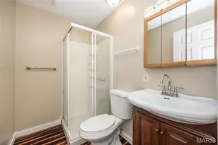 537 Treetop Village Dr, Ballwin, MO 63021 - Photo 33