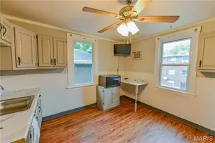 2049 Blendon Pl, Saint Louis, MO 63143 - Photo 3