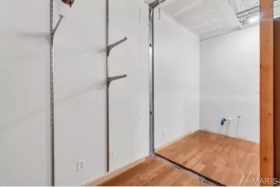 3203 Ivanhoe Avenue, Saint Louis, MO 63139 - Photo 9